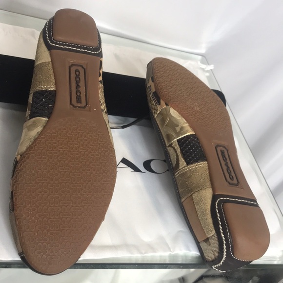 Gorgeous patchwork Coach flats - Picture 3 of 5